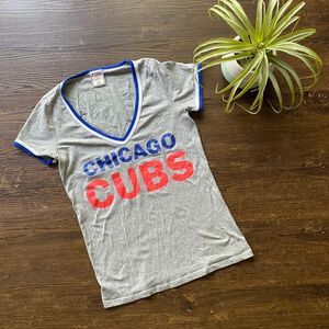 PINK Victoria’s Secret Chicago Cubs V Neck T-Shirt